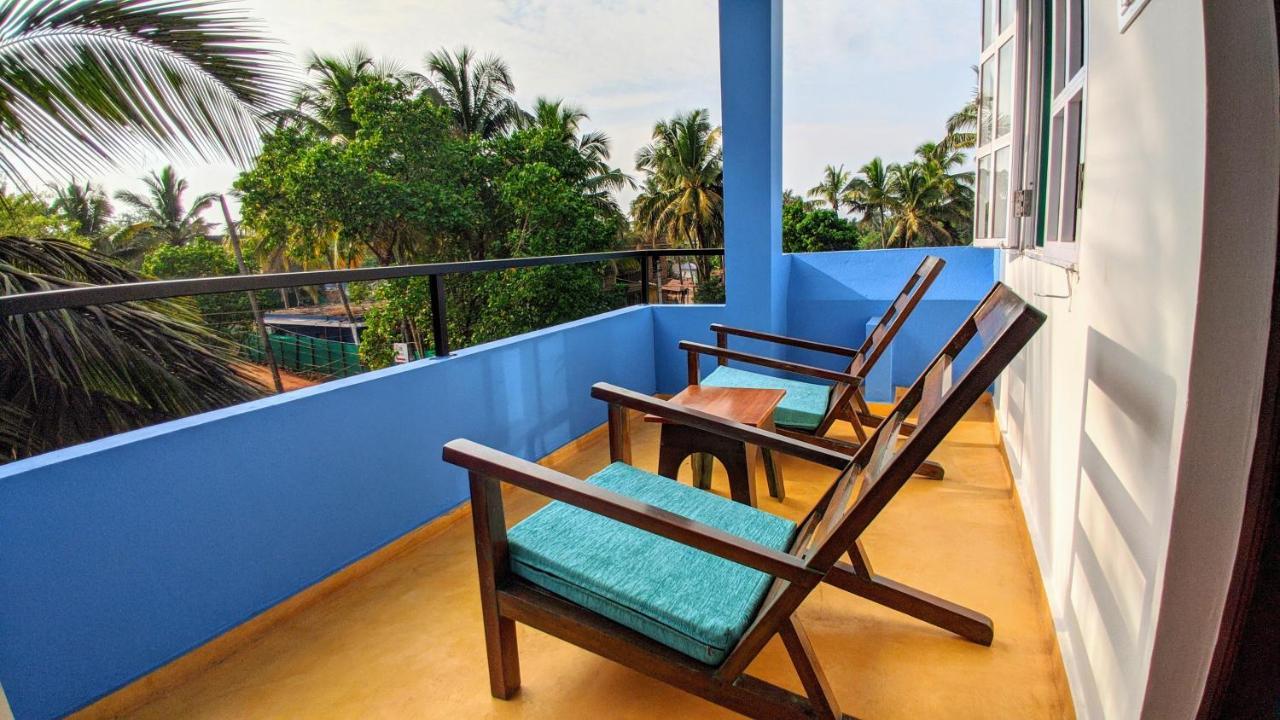 Shunyachi Lotusfeet Hotell Morjim Exteriör bild